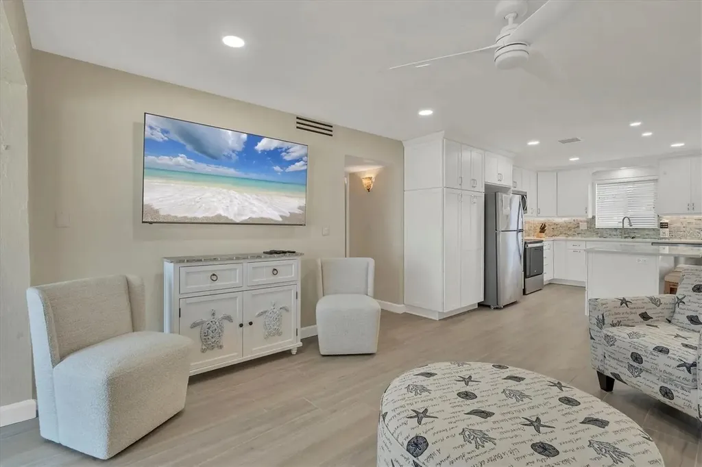 6006 Midnight Pass Road Sarasota FL 34242