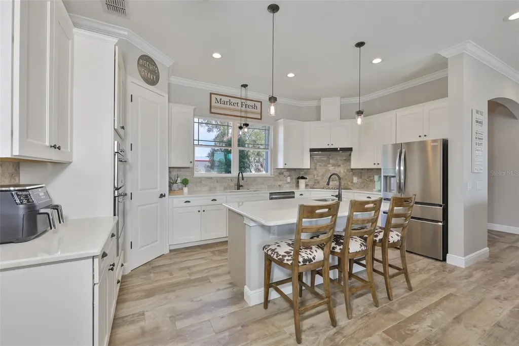 7510 Lithia Pinecrest Road Lithia FL 33547