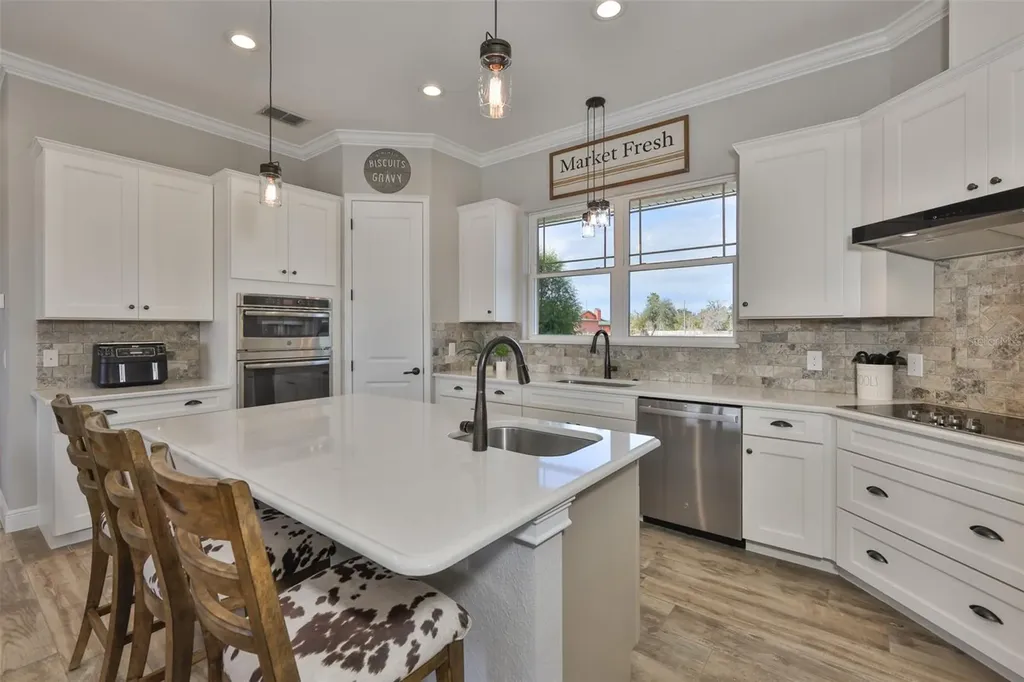 7510 Lithia Pinecrest Road Lithia FL 33547