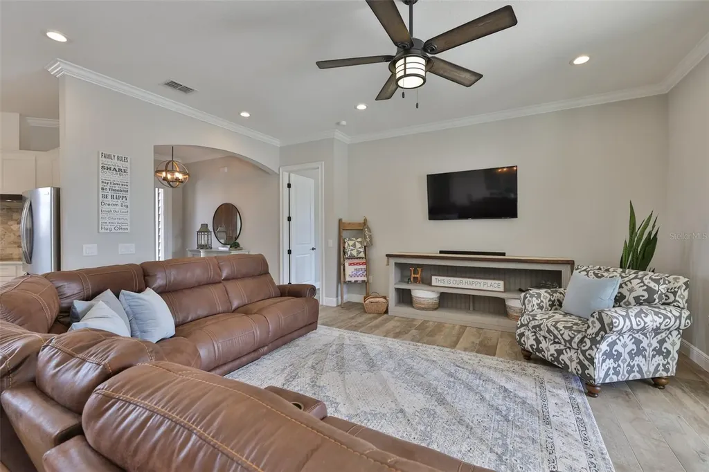 7510 Lithia Pinecrest Road Lithia FL 33547