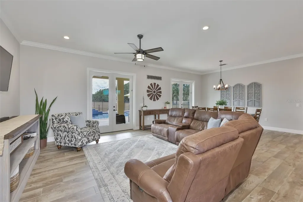 7510 Lithia Pinecrest Road Lithia FL 33547
