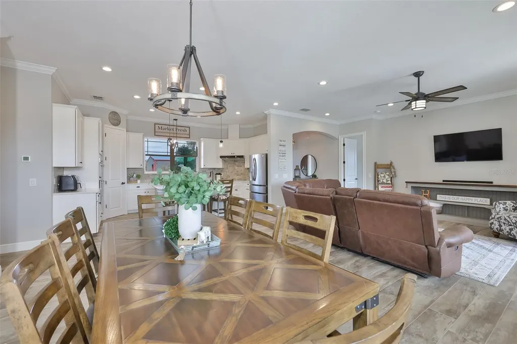 7510 Lithia Pinecrest Road Lithia FL 33547