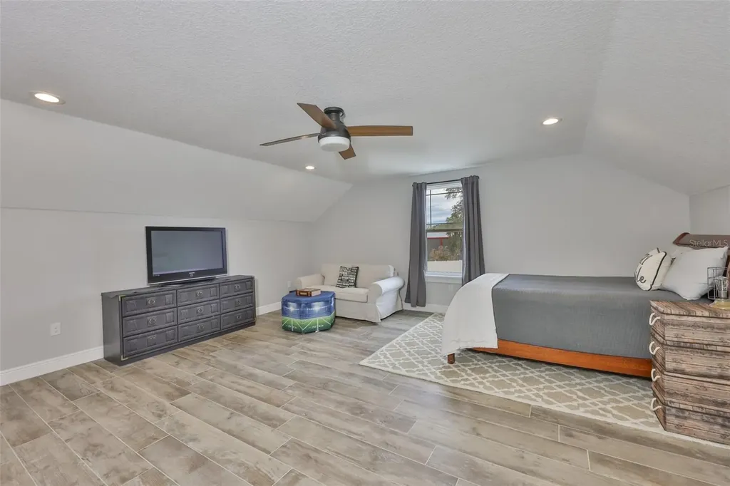 7510 Lithia Pinecrest Road Lithia FL 33547