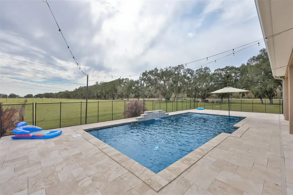 7510 Lithia Pinecrest Road Lithia FL 33547