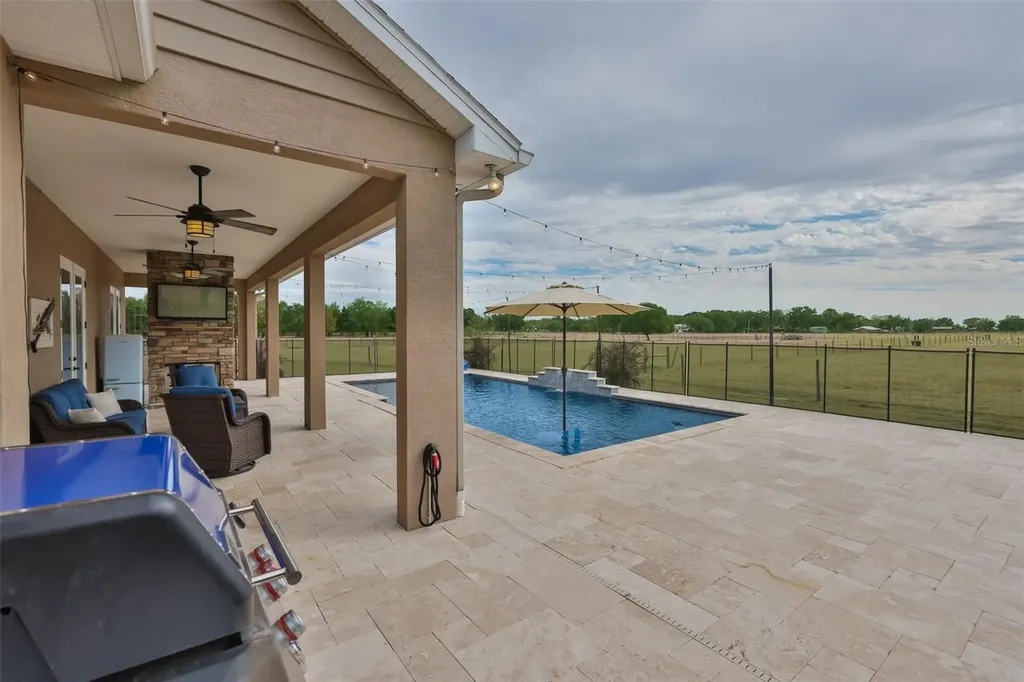 7510 Lithia Pinecrest Road Lithia FL 33547