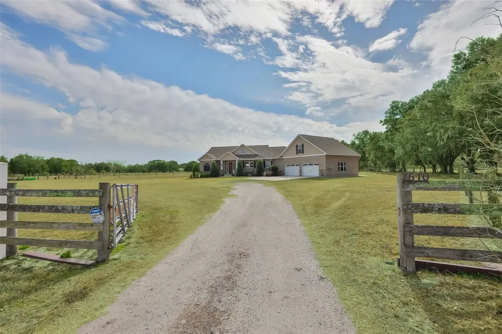 7510 Lithia Pinecrest Road Lithia FL 33547