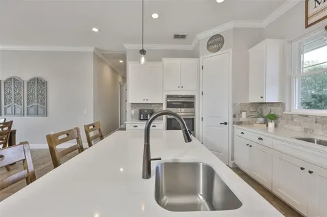 7510 Lithia Pinecrest Road Lithia FL 33547