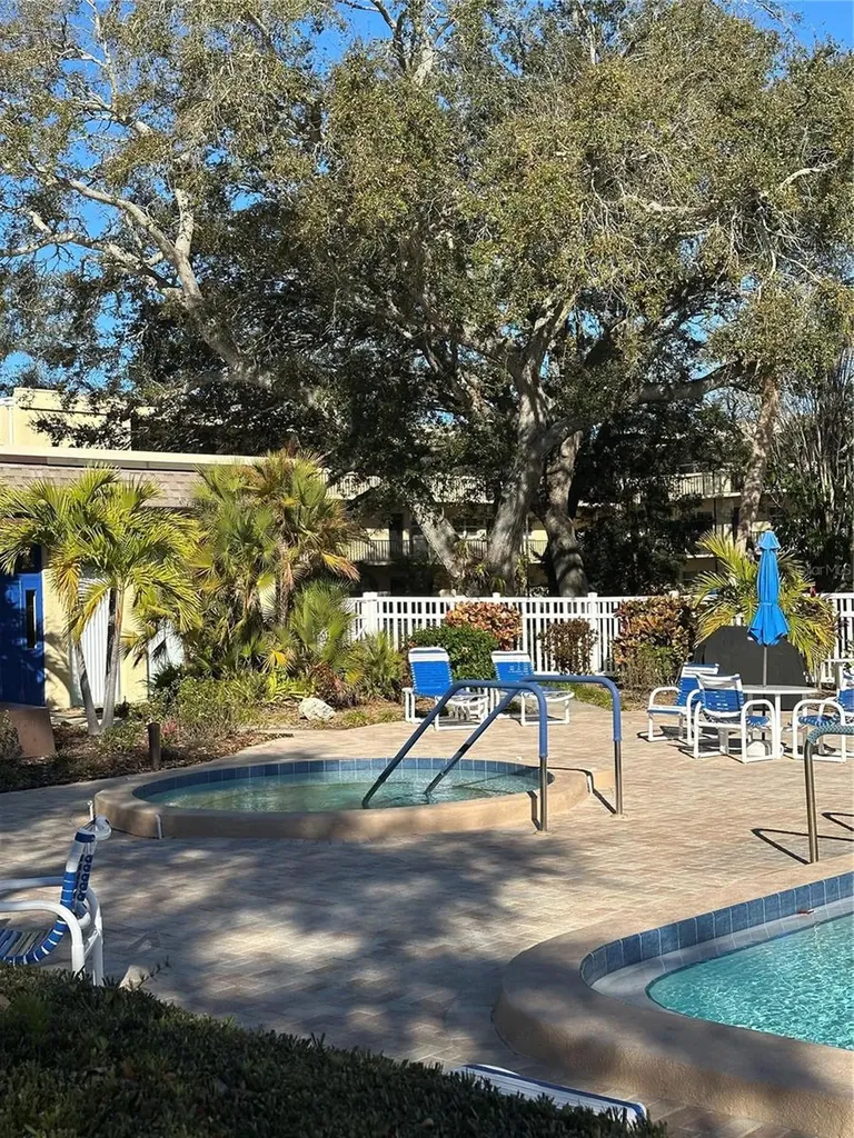 11485 Oakhurst Road Largo FL 33774