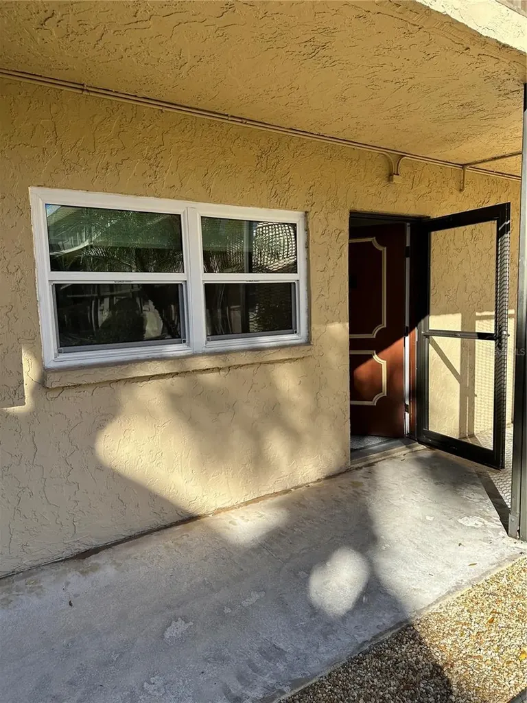 11485 Oakhurst Road Largo FL 33774