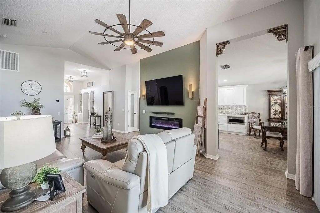 2524 Siena Way Valrico FL 33596