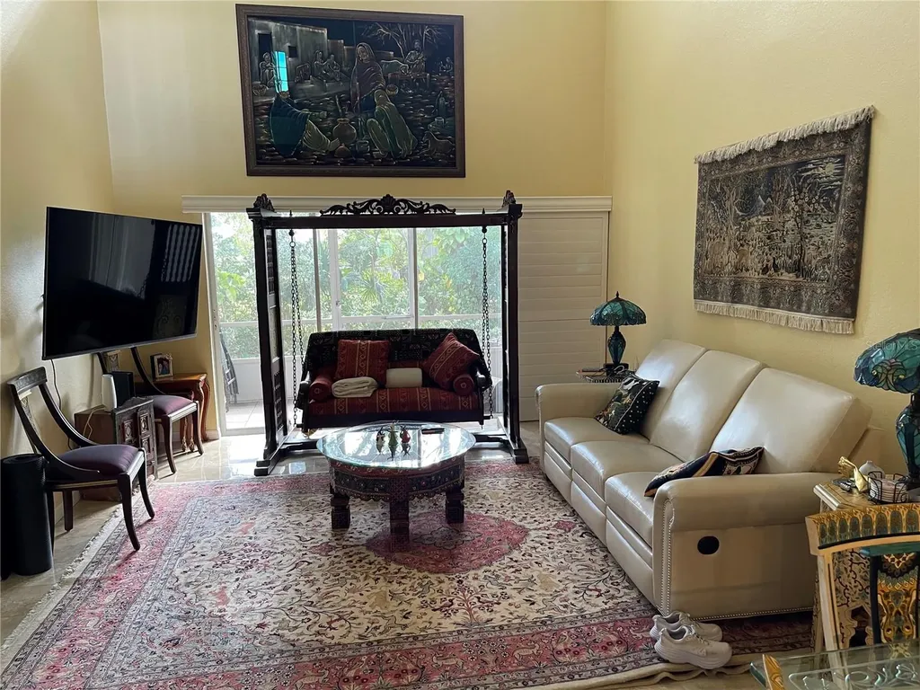 8572 Sweet Magnolia Place Seminole FL 33777
