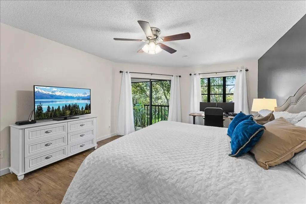 40 Shamrock Way Oldsmar FL 34677