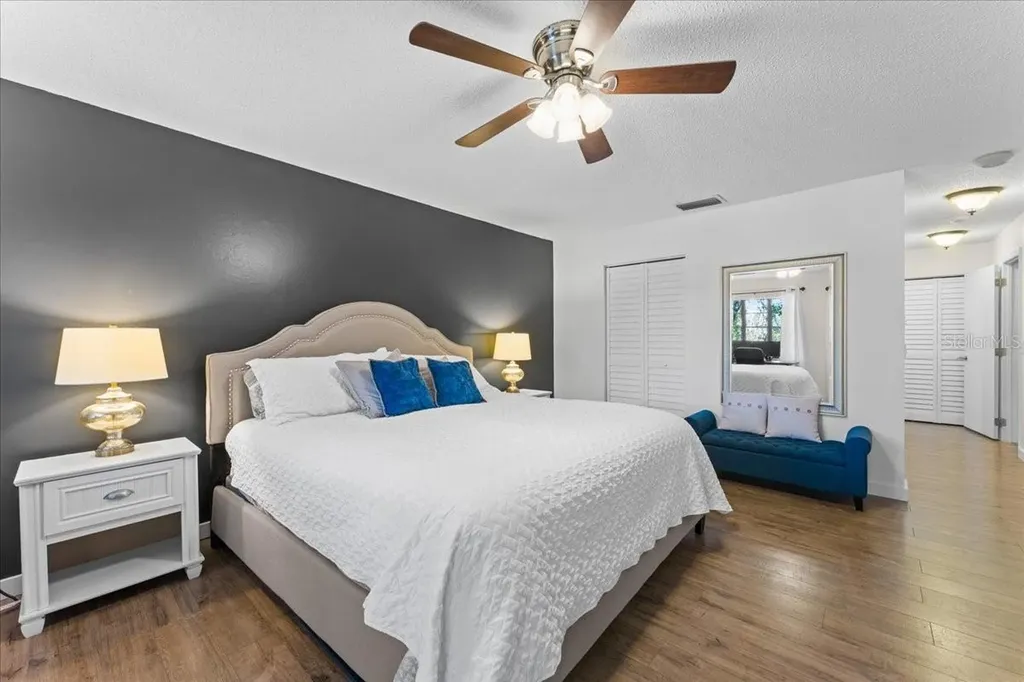 40 Shamrock Way Oldsmar FL 34677