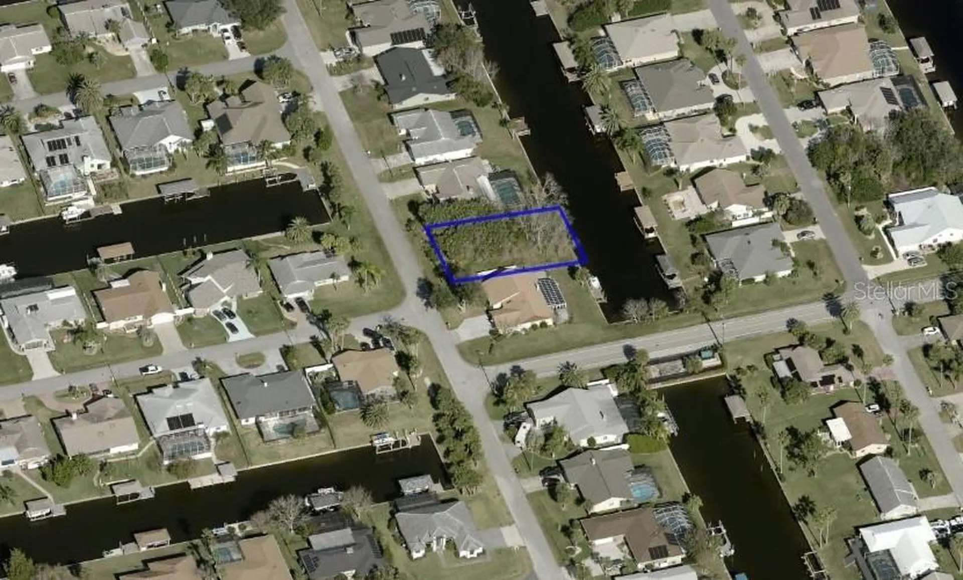 25 Christopher Court N Palm Coast FL 32137
