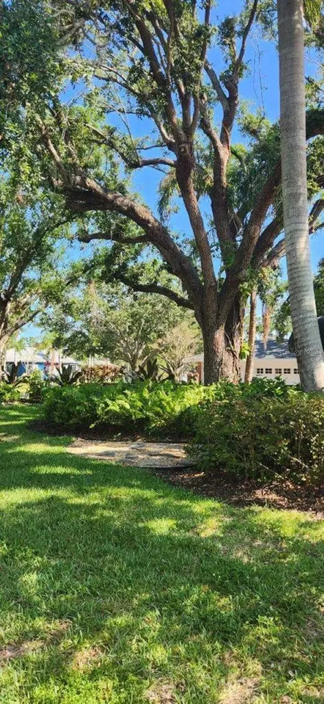 219 24th Street W Bradenton FL 34205