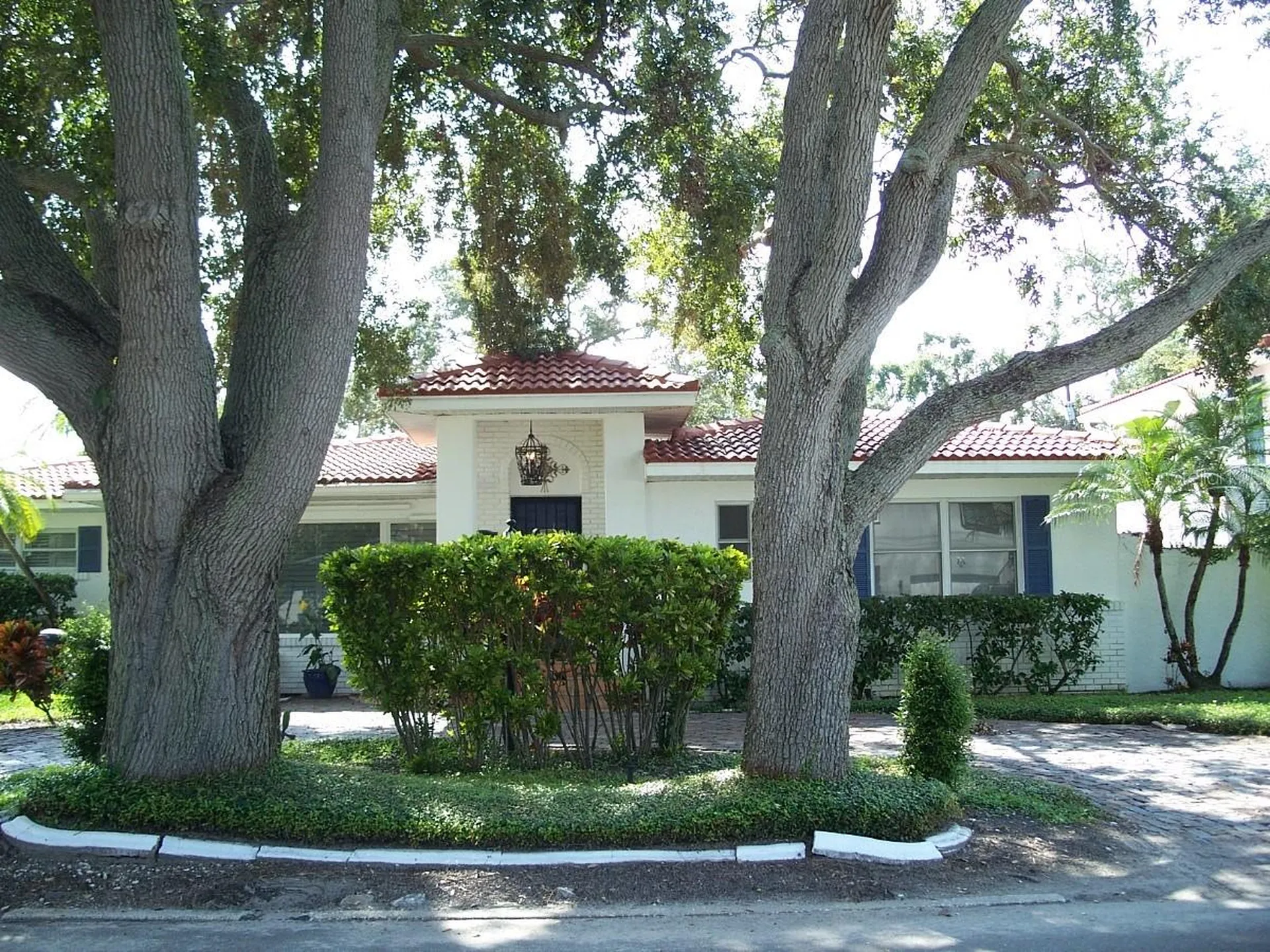 2200 2nd Street N St Petersburg FL 33704