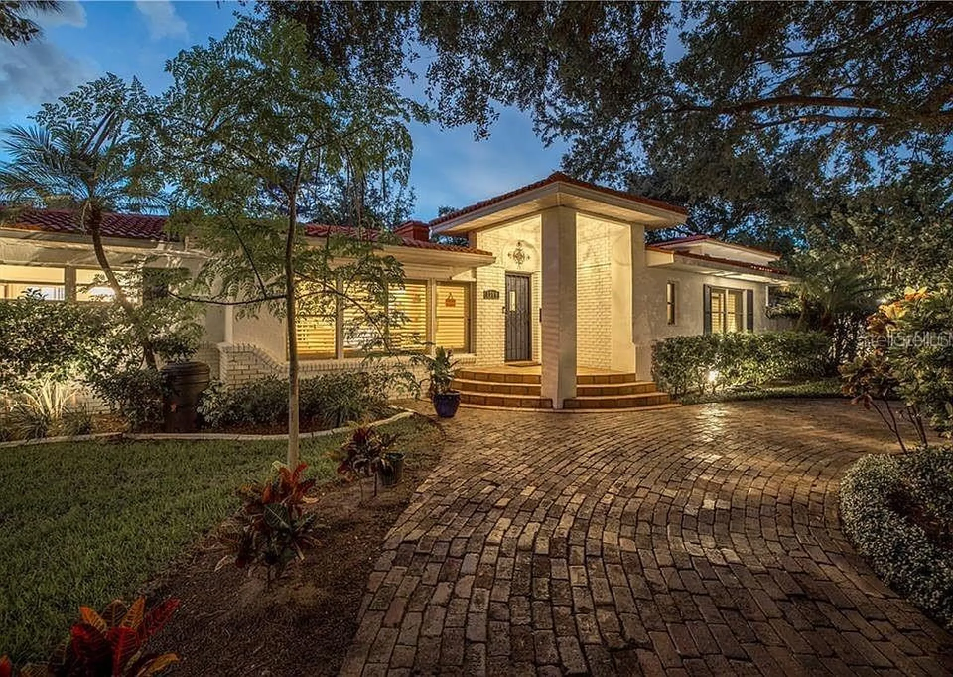 2200 2nd Street N St Petersburg FL 33704