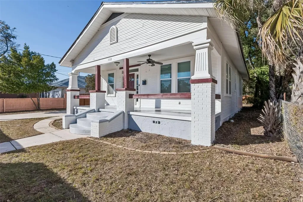1512 26th Avenue E Tampa FL 33605