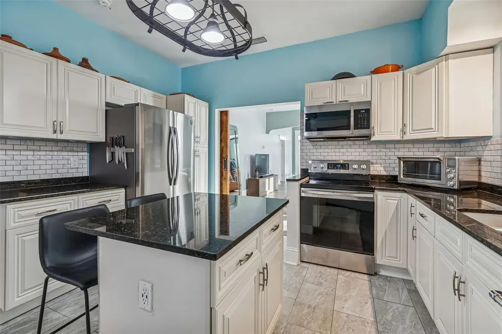1512 26th Avenue E Tampa FL 33605