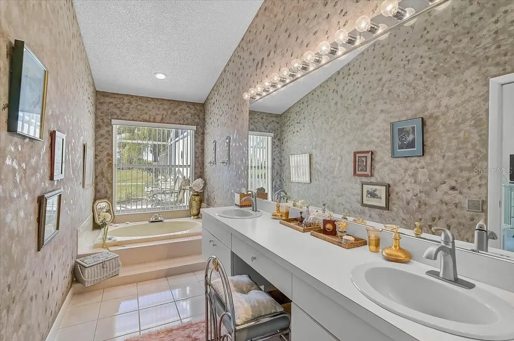 4640 Peridia Boulevard E Bradenton FL 34203