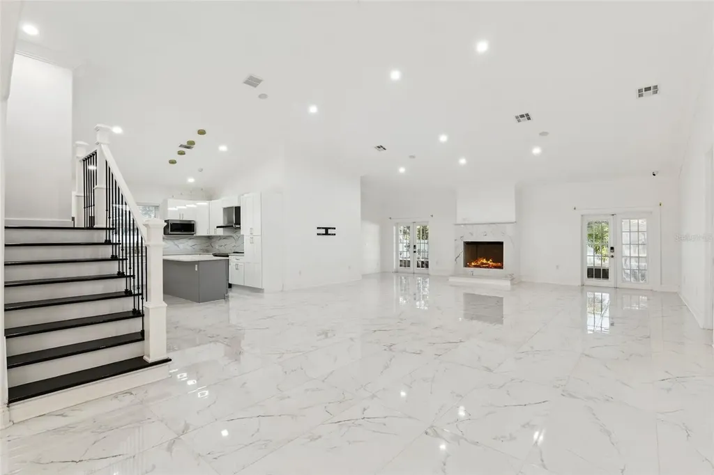 20 Rewis Street Ocoee FL 34761