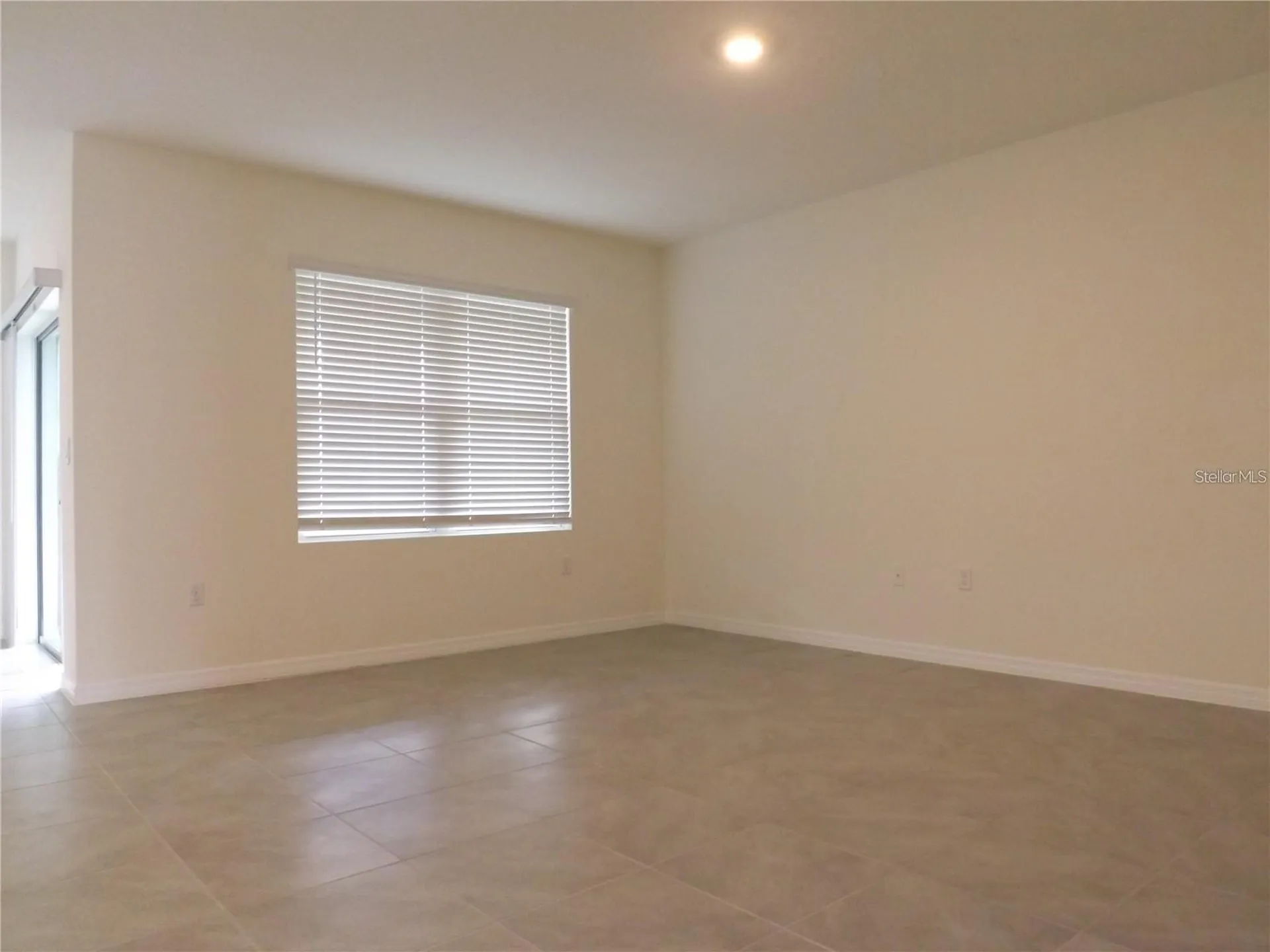 518 Noble Avenue Davenport FL 33837