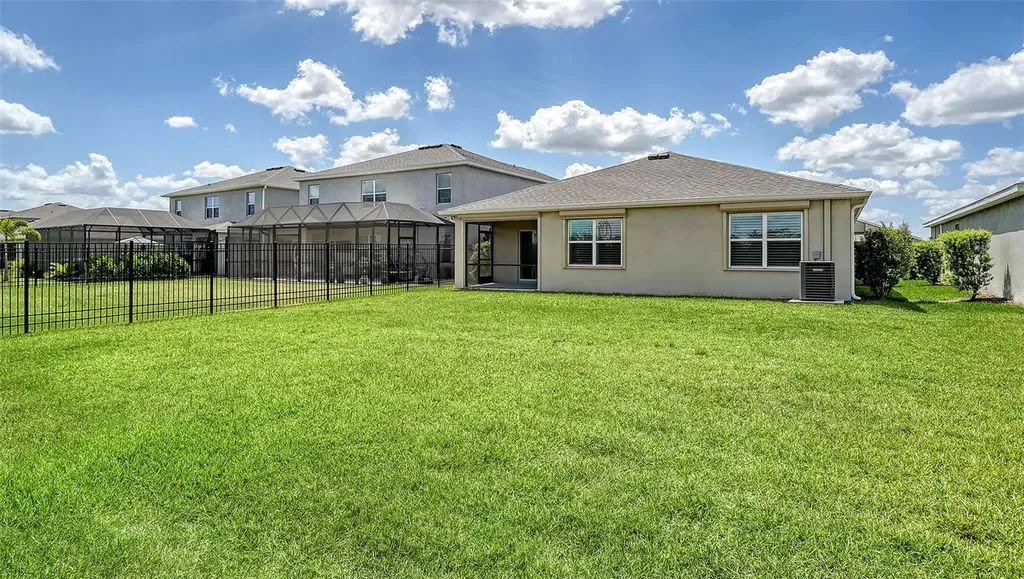 17119 Barnwood Place Lakewood Ranch FL 34211