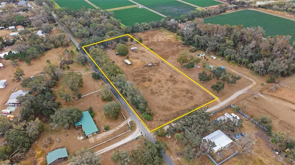1823 Welcome Road Lithia FL 33547