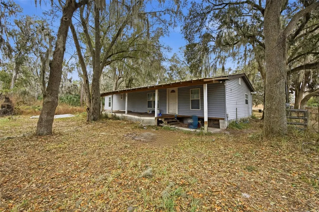 1823 Welcome Road Lithia FL 33547