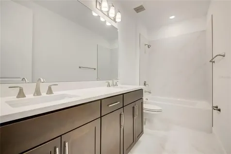 200 Eagleston Lane Lakewood Ranch FL 34240