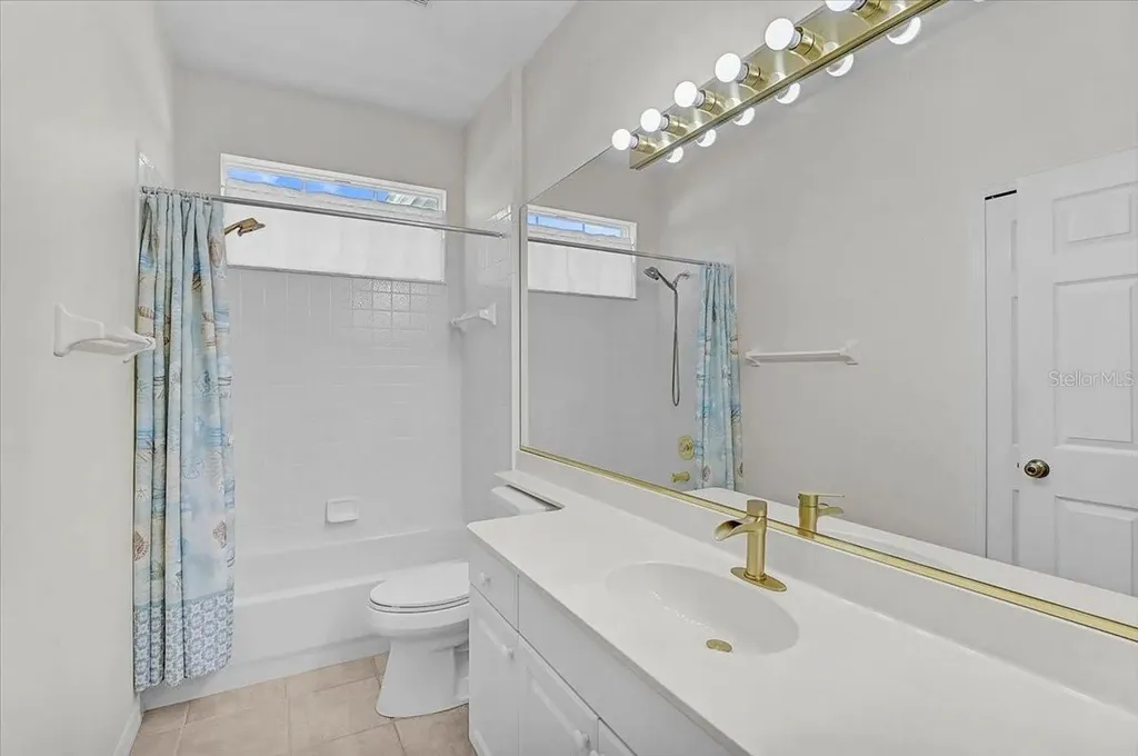4031 Caddie Drive E Bradenton FL 34203