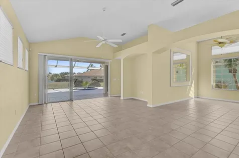 4031 Caddie Drive E Bradenton FL 34203