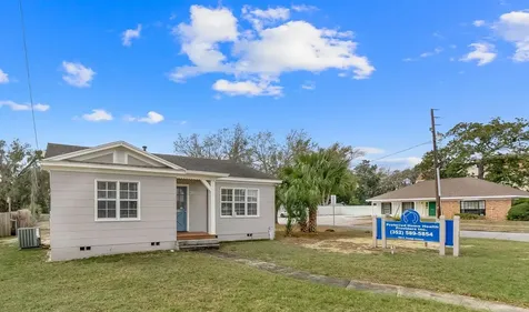 900 E Orange Avenue Eustis FL 32726