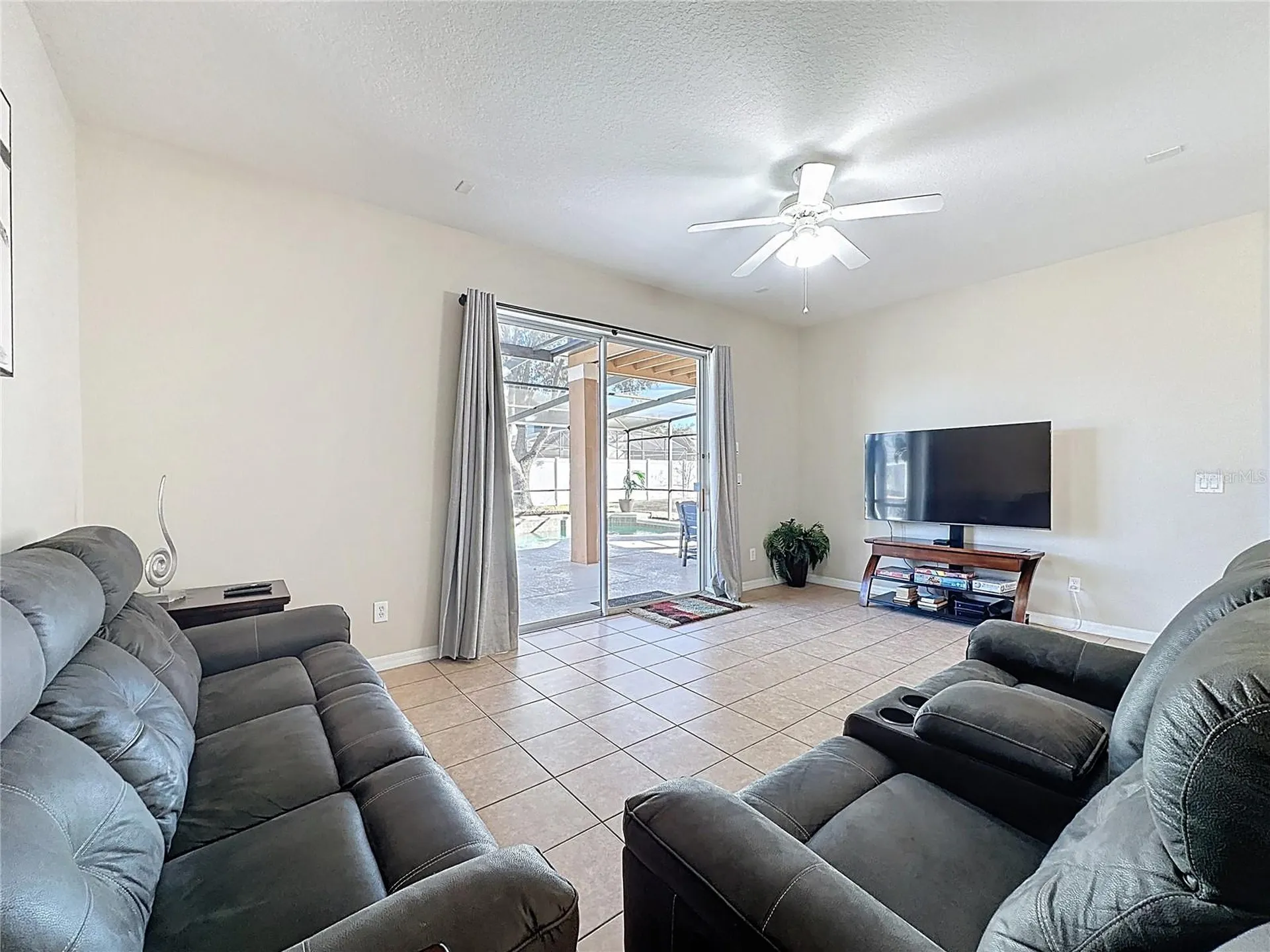 848 Sussex Drive Davenport FL 33896