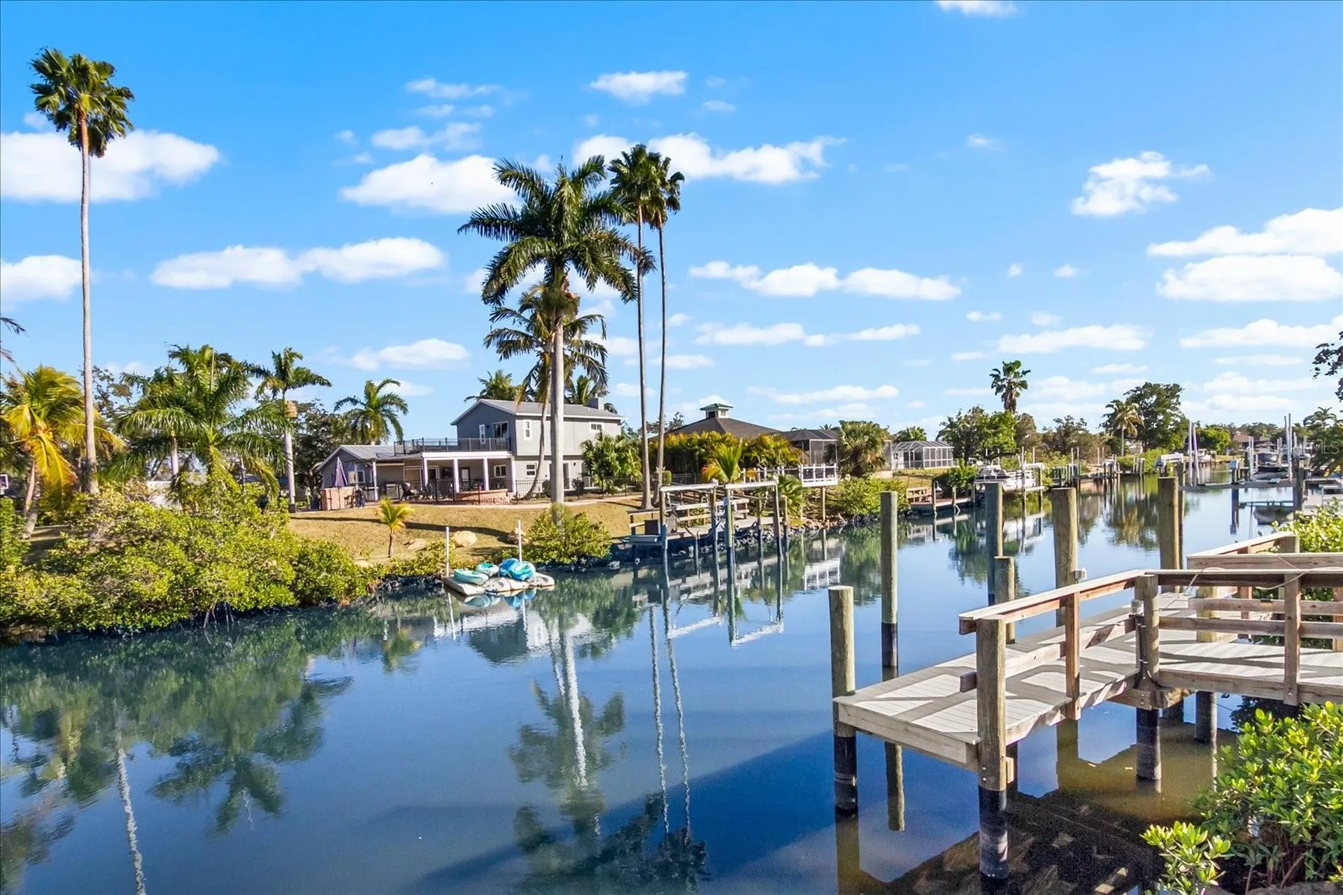 5507 America Drive Sarasota FL 34231