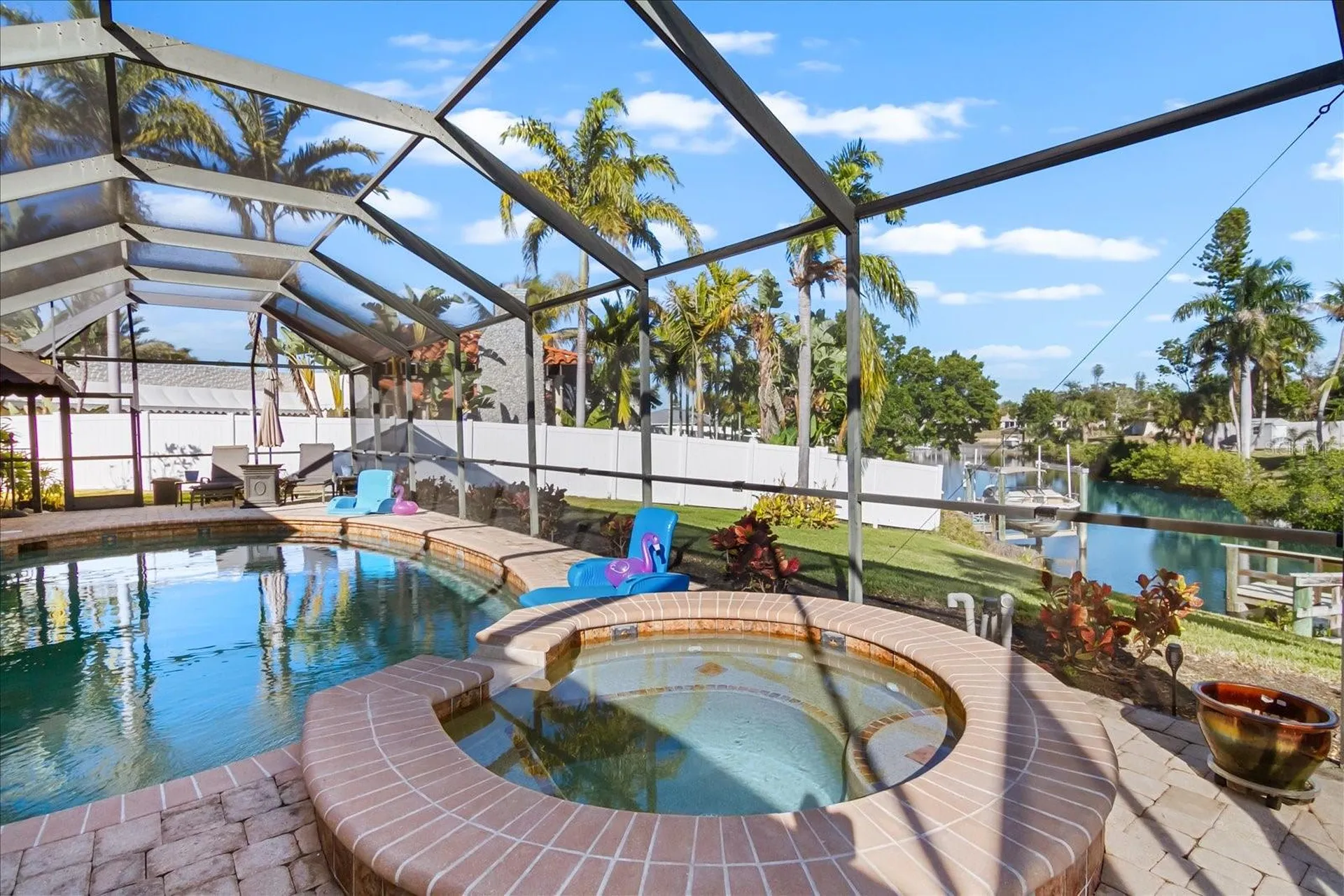 5507 America Drive Sarasota FL 34231