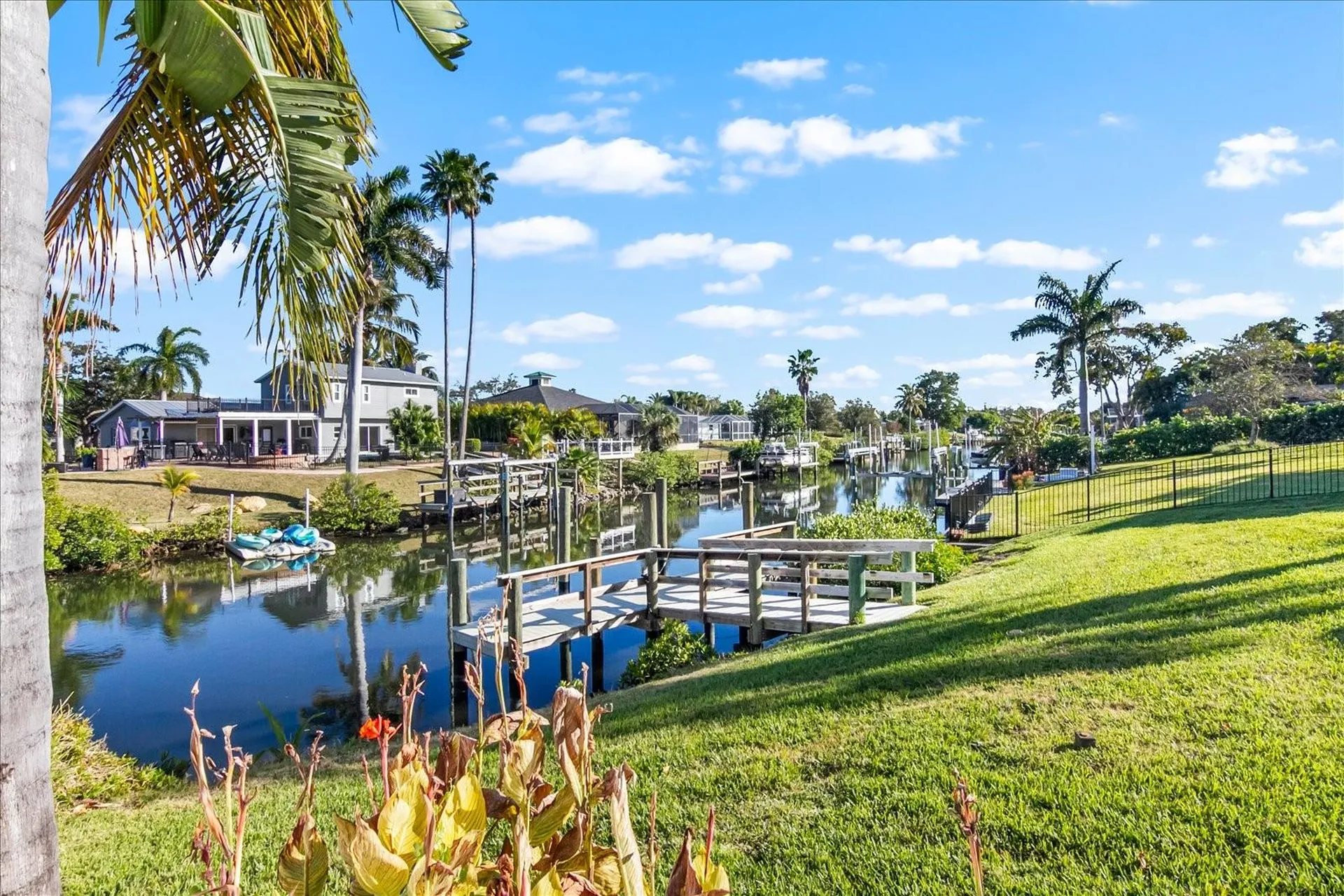 5507 America Drive Sarasota FL 34231