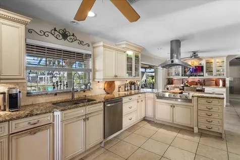 5507 America Drive Sarasota FL 34231