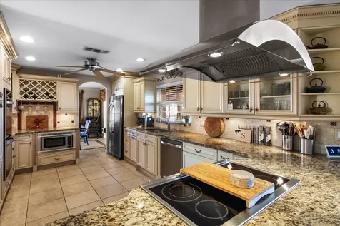 5507 America Drive Sarasota FL 34231