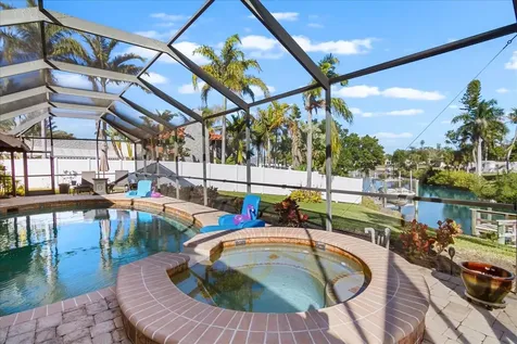 5507 America Drive Sarasota FL 34231