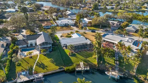 5507 America Drive Sarasota FL 34231
