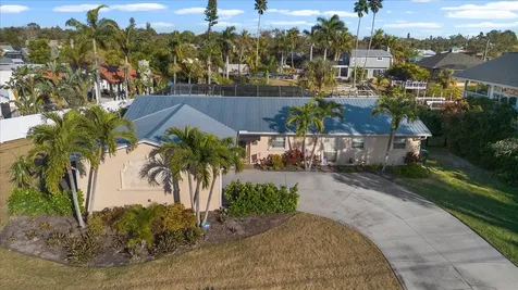 5507 America Drive Sarasota FL 34231