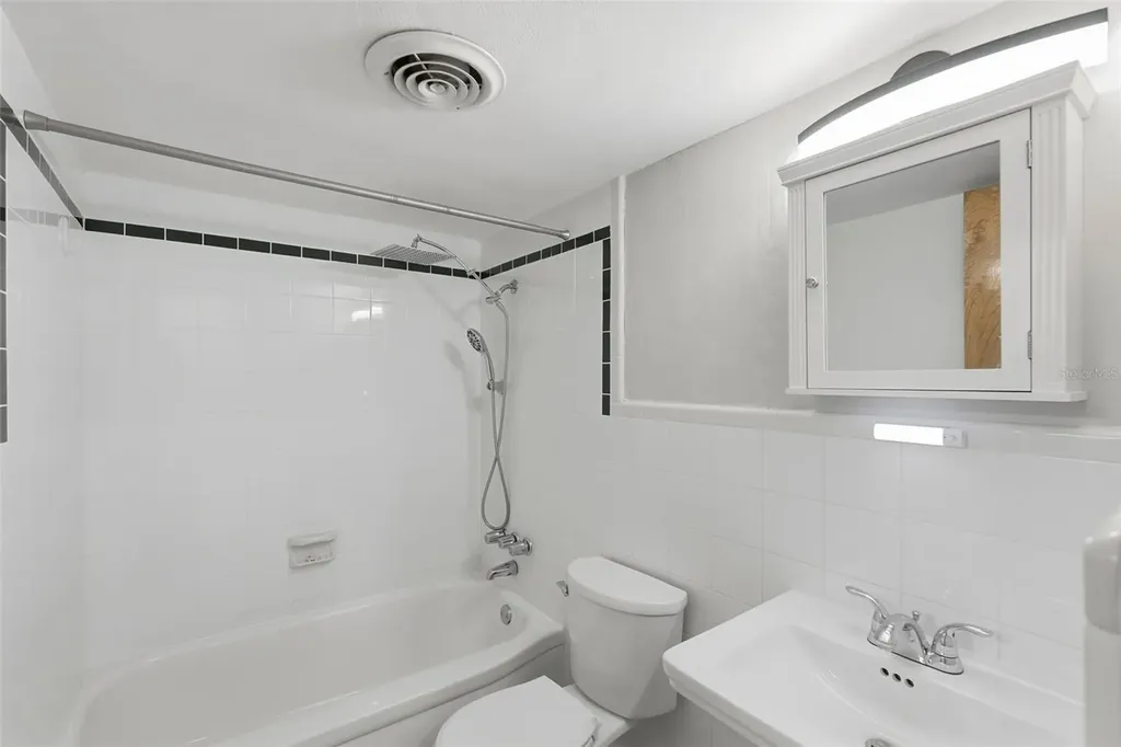 5664 40th Terrace N Kenneth City FL 33709