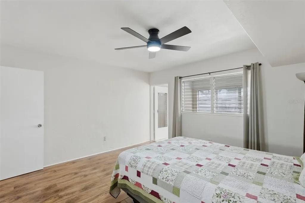 5664 40th Terrace N Kenneth City FL 33709