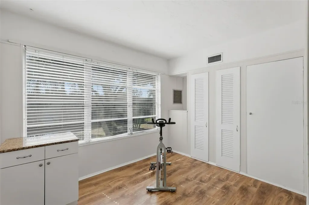 5664 40th Terrace N Kenneth City FL 33709