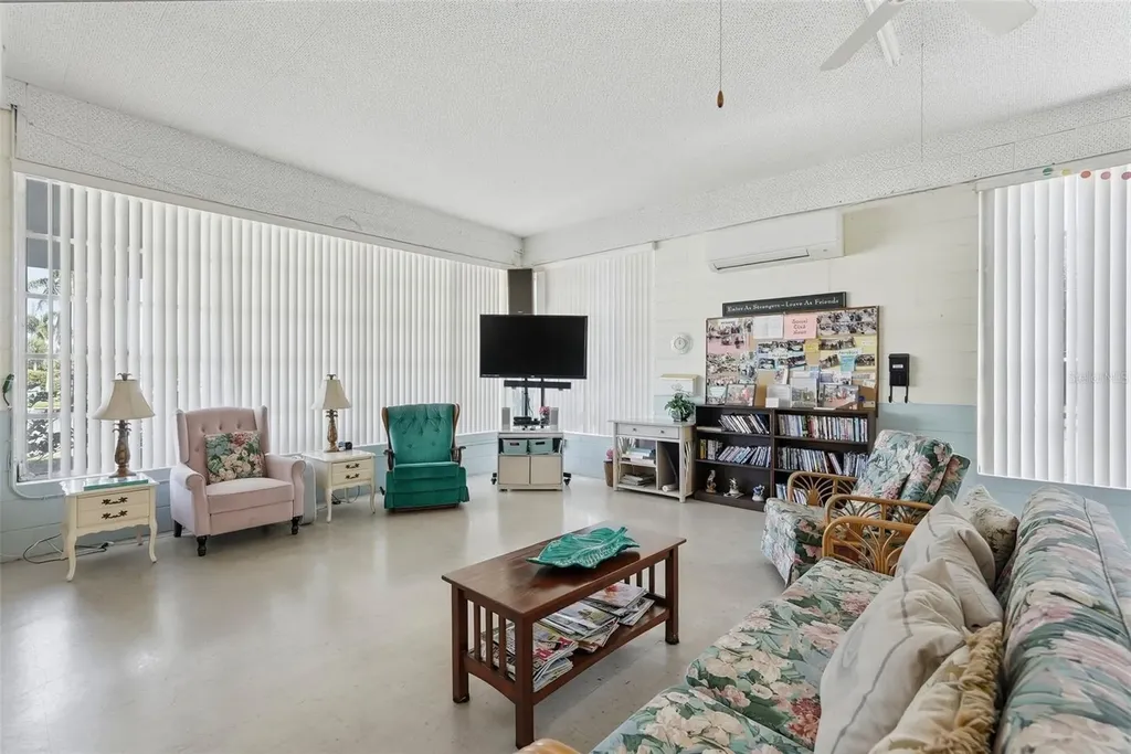 5664 40th Terrace N Kenneth City FL 33709