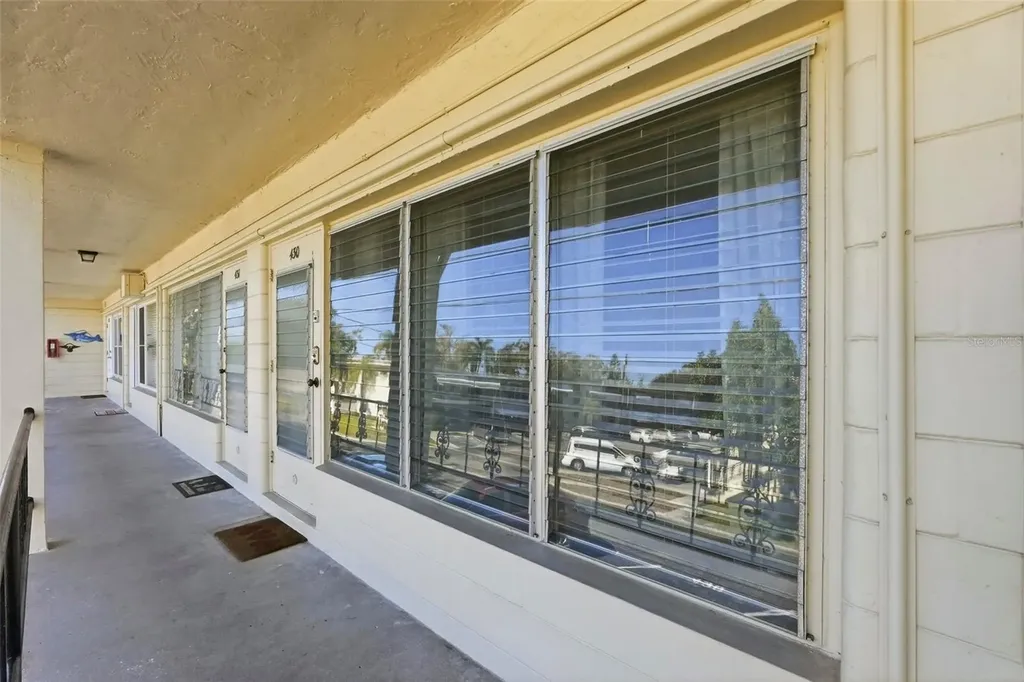 5664 40th Terrace N Kenneth City FL 33709