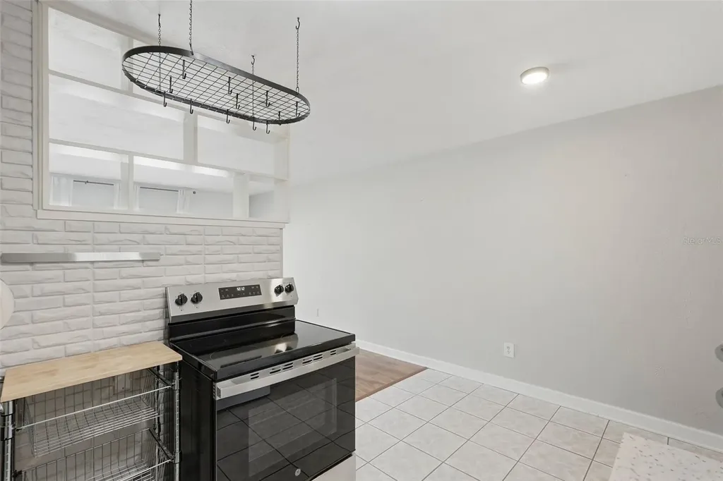 5664 40th Terrace N Kenneth City FL 33709