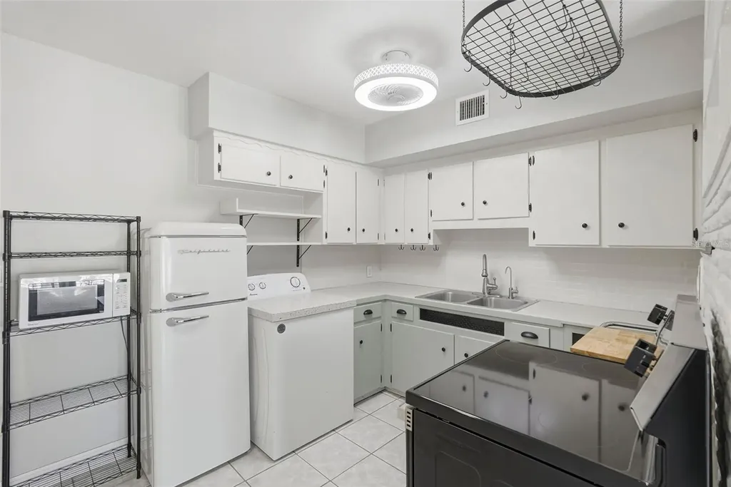 5664 40th Terrace N Kenneth City FL 33709