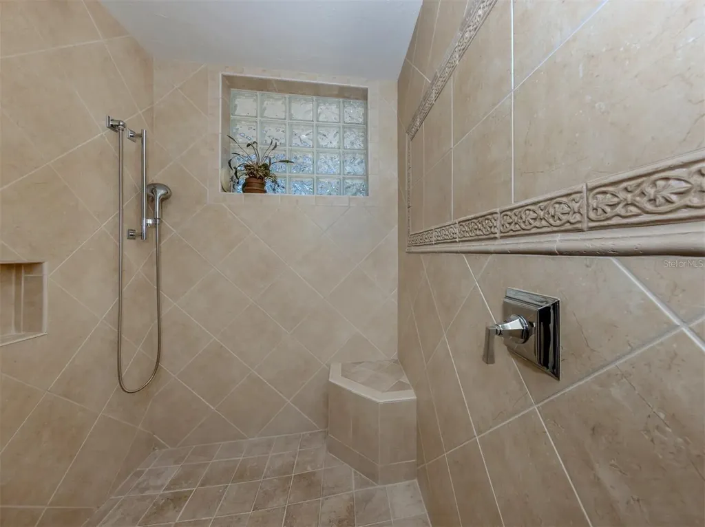 300 Stone Briar Creek Drive Venice FL 34292